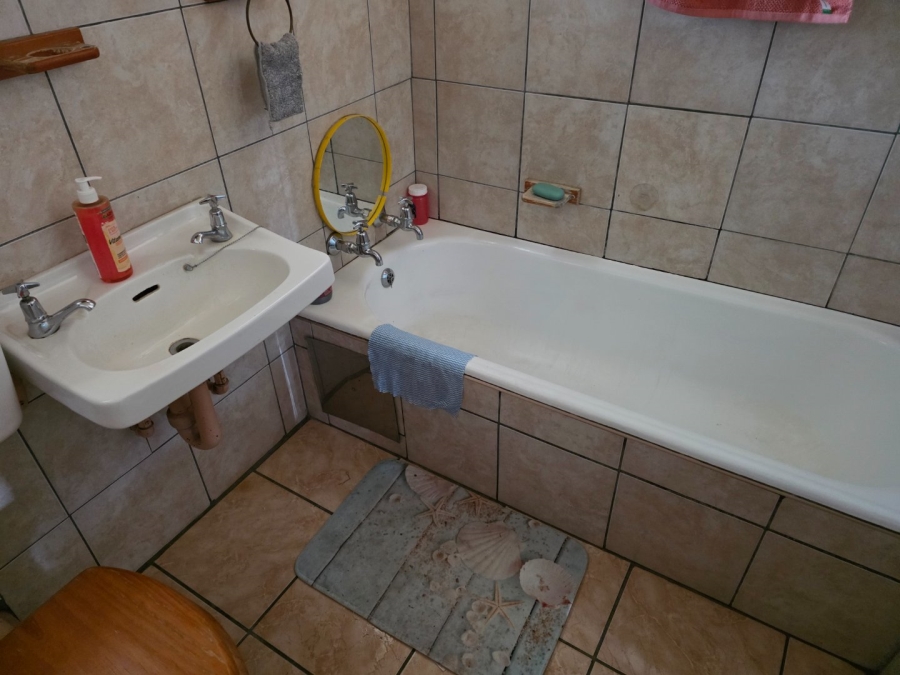 To Let 3 Bedroom Property for Rent in Vaalpark Free State